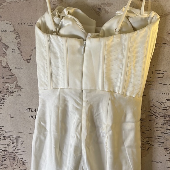 House of CB ‘MYRNA’ Dress Ivory draped midi NWOT - Picture 6 of 8